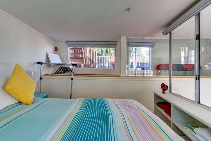 Room 4 of 30