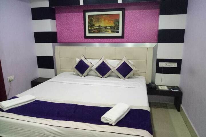 Room 11 of 25