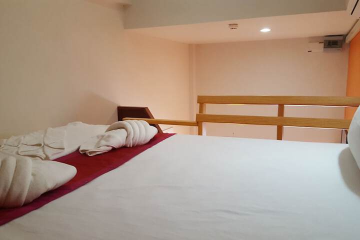 Room 10 of 92