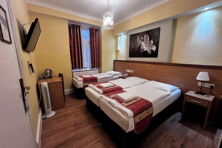 Room 44 of 81