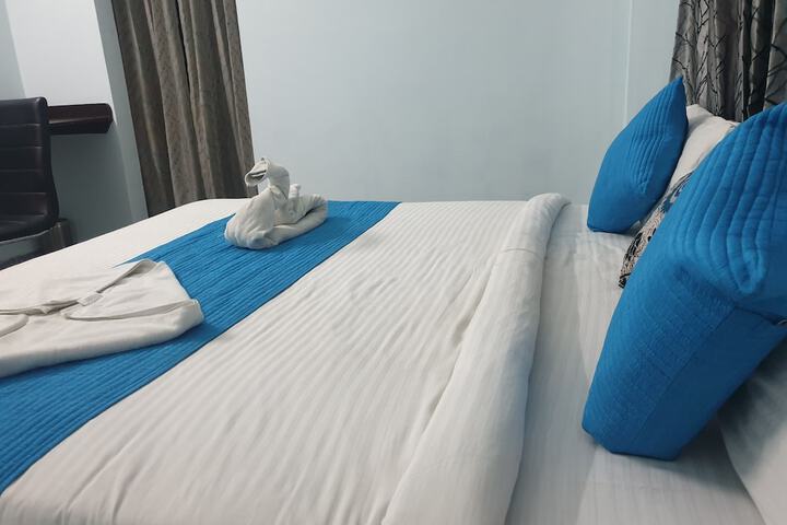 Room 3 of 25