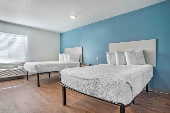 Room 8 of 23
