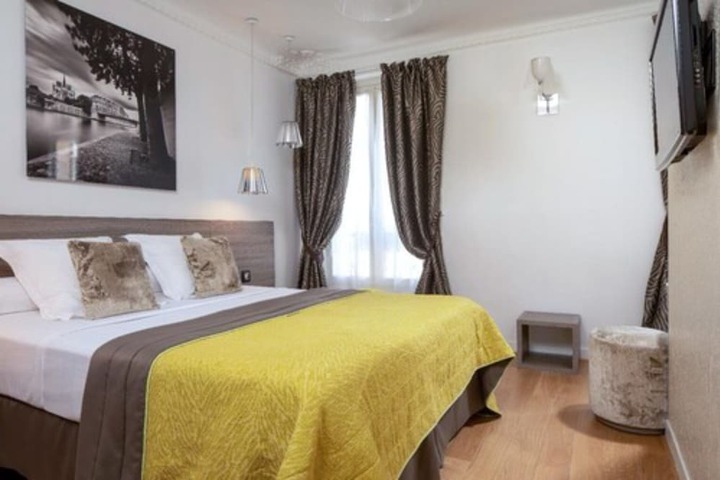 Room 25 of 61