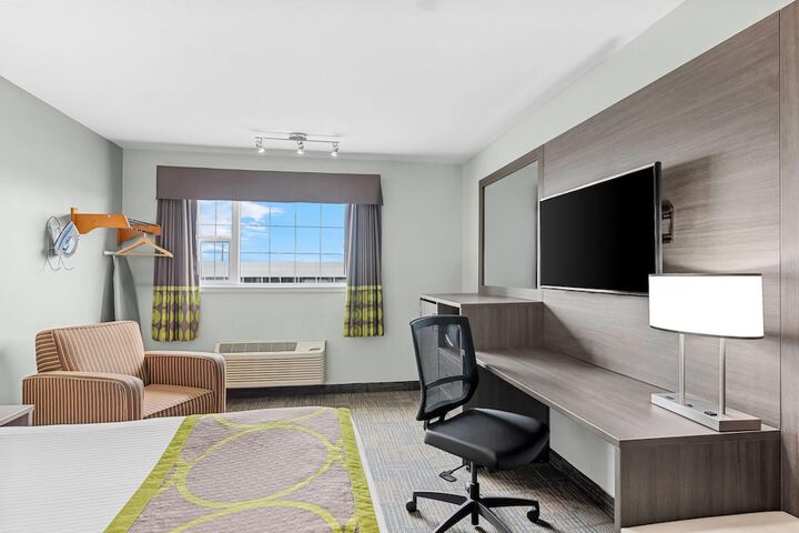 Room 15 of 40