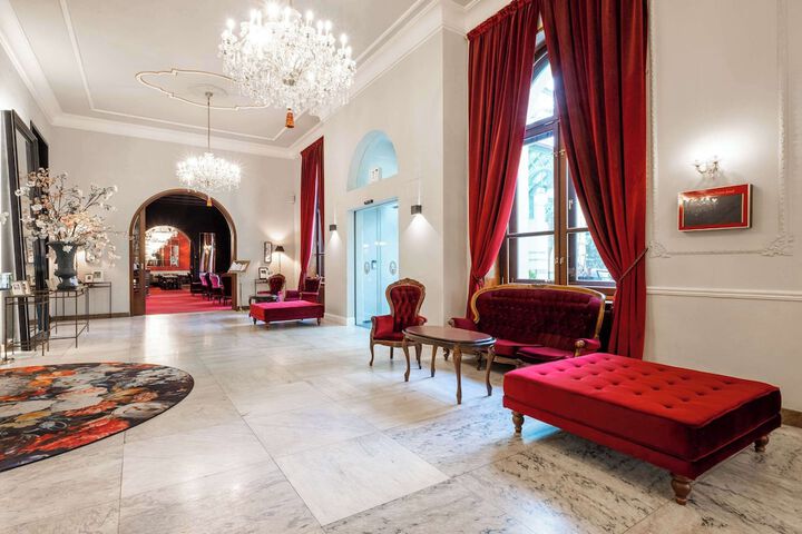 Guest Lobby