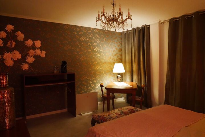 Room 15 of 15