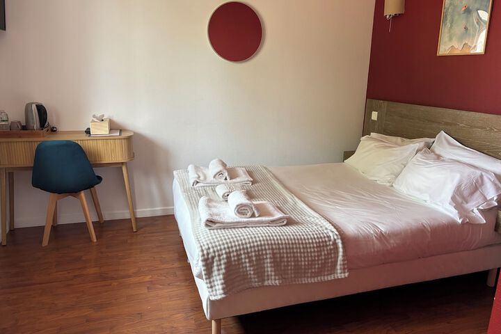 Room 18 of 49