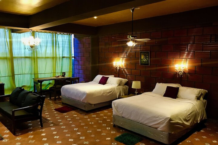 Room 5 of 61