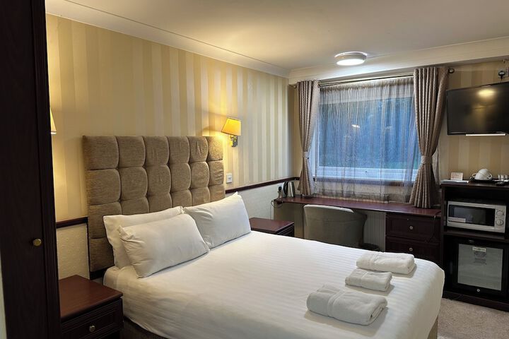 Room 26 of 74