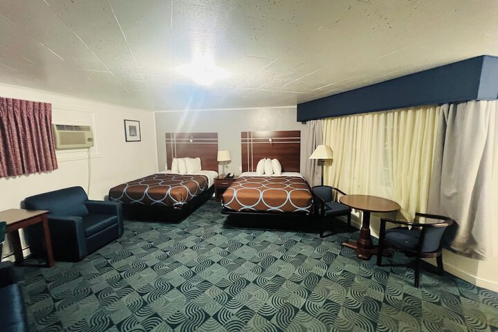 2 Queen Beds (4 of 7)