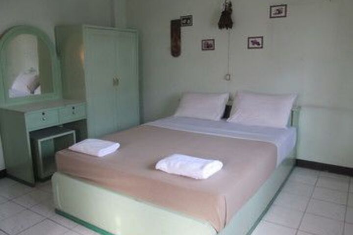 Room 28 of 61