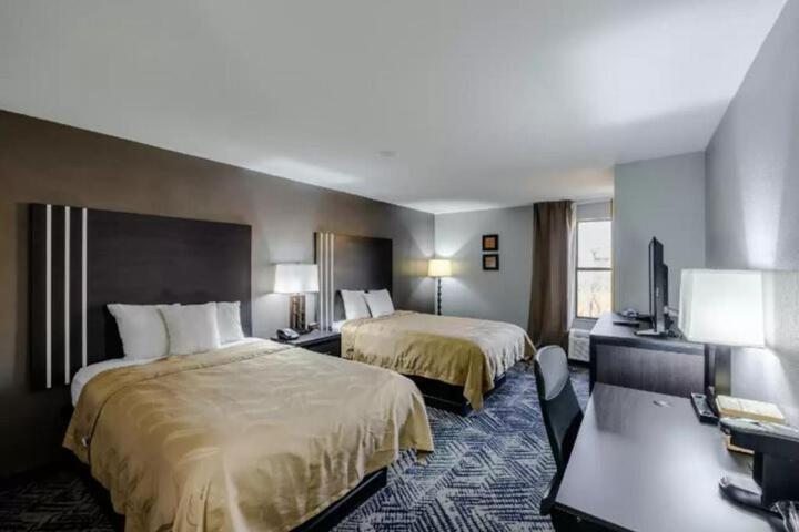 Standard Room, King or Two Doubles (1 of 19)