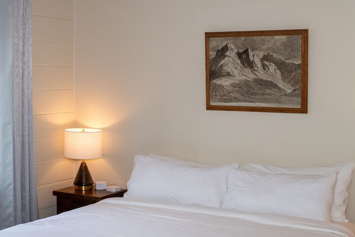 Room 14 of 85