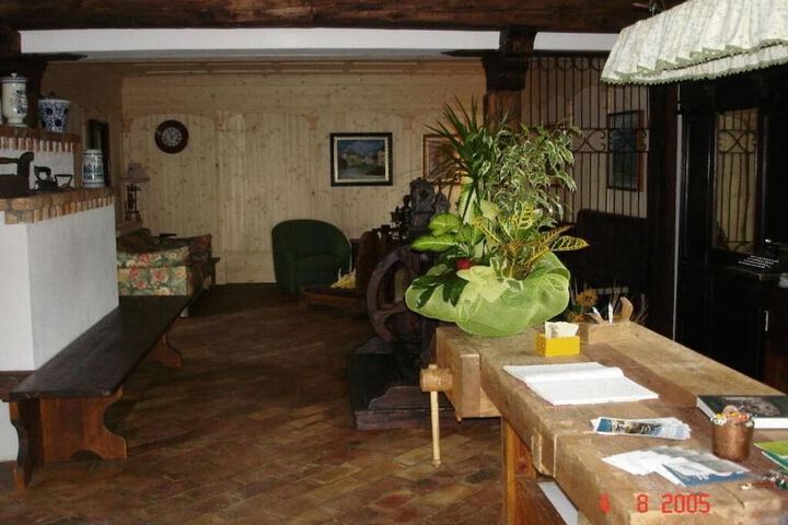 Guest Lobby