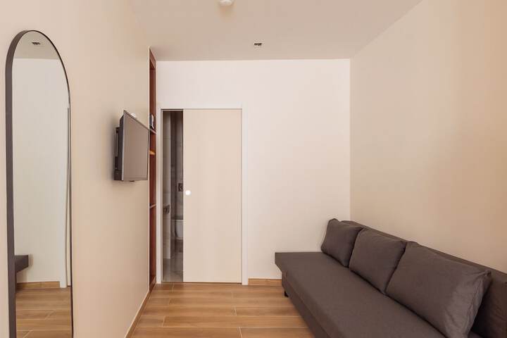 Room 15 of 35