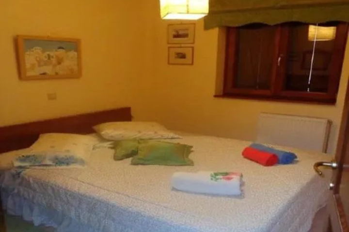 Room 6 of 6