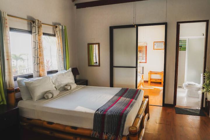 Room 18 of 80
