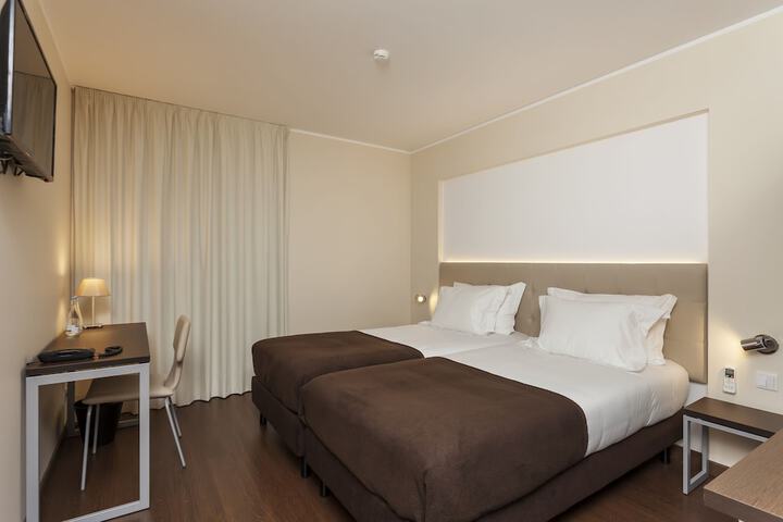 Room 16 of 82