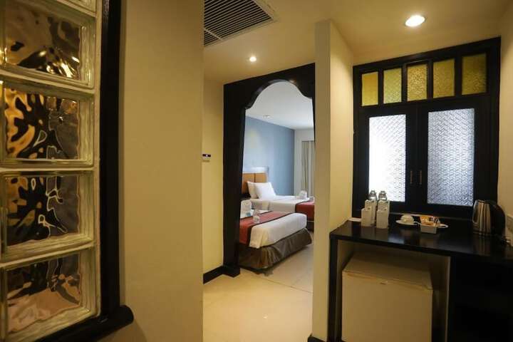 Room 37 of 106