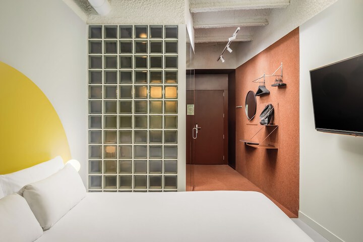 Room 57 of 67