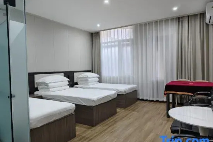 Room 3 of 3