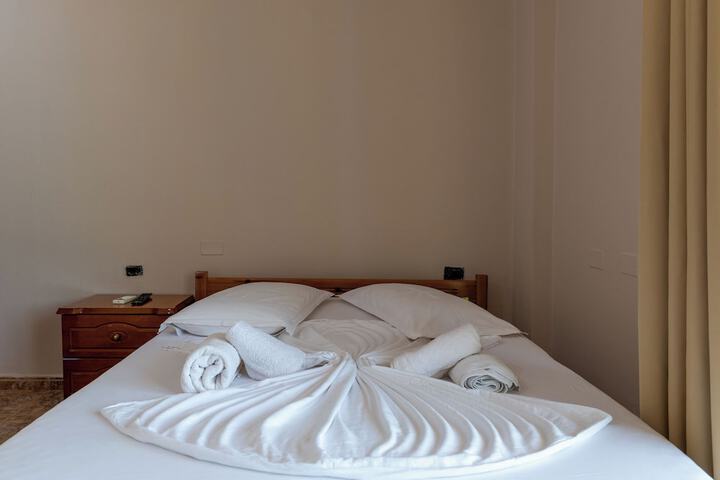 Room 40 of 178