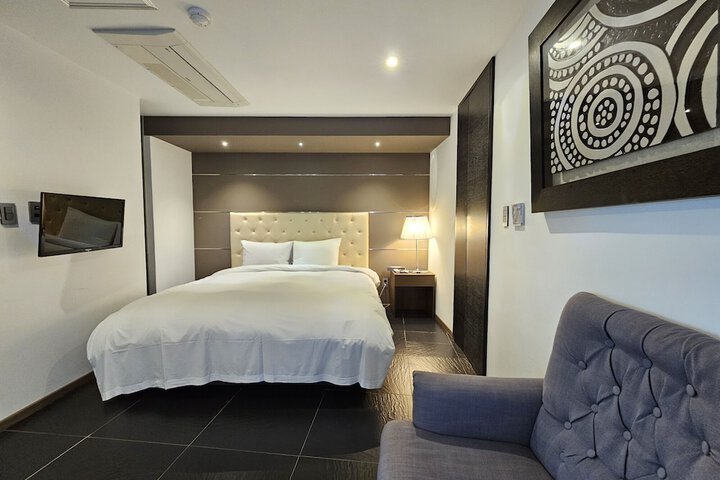 Room 73 of 138