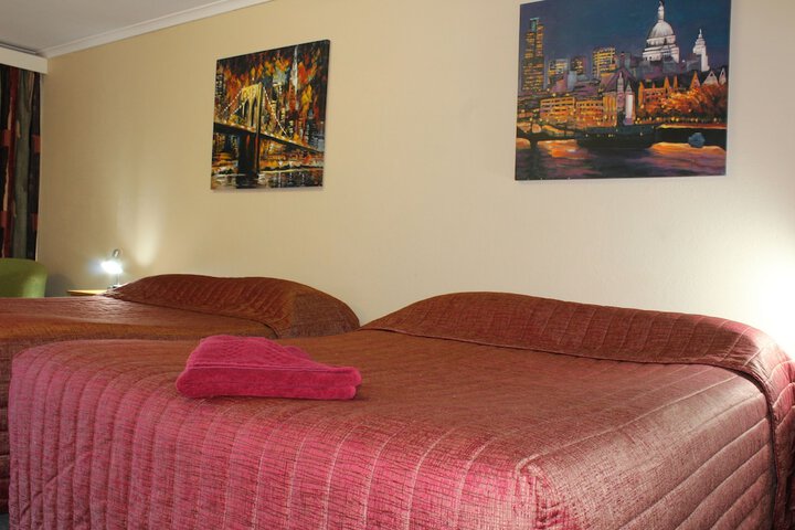 Room 14 of 36