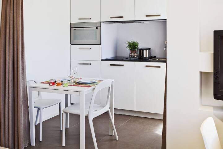 Private kitchenette