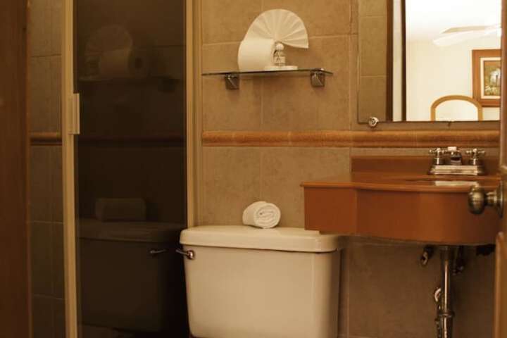 Clean Restrooms