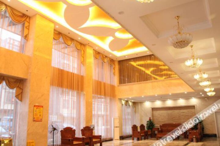 Hotel Interior 7 of 23