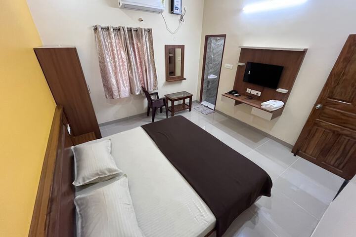 Room 4 of 39