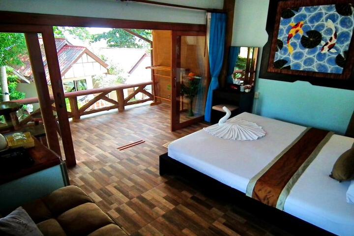 Room 15 of 160