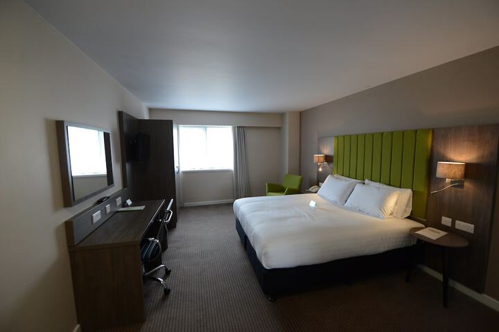 Room 27 of 70