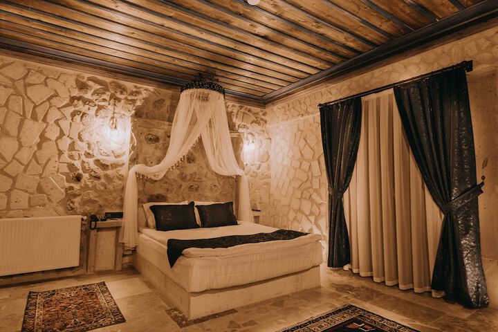Room 20 of 99
