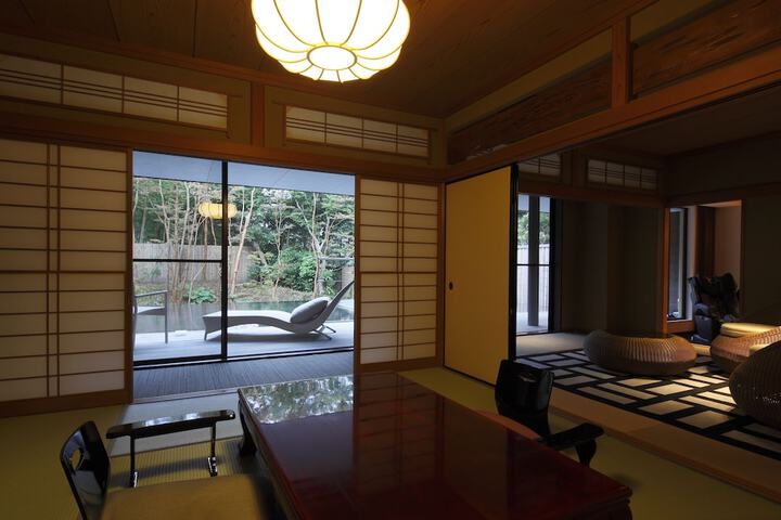 Room 7 of 72