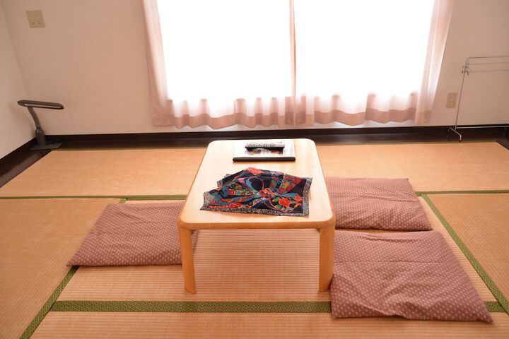 Room 11 of 84