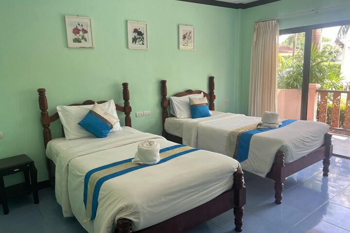 Room 15 of 53