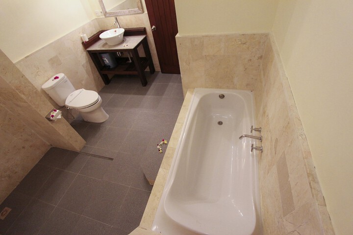 Room 18 of 39