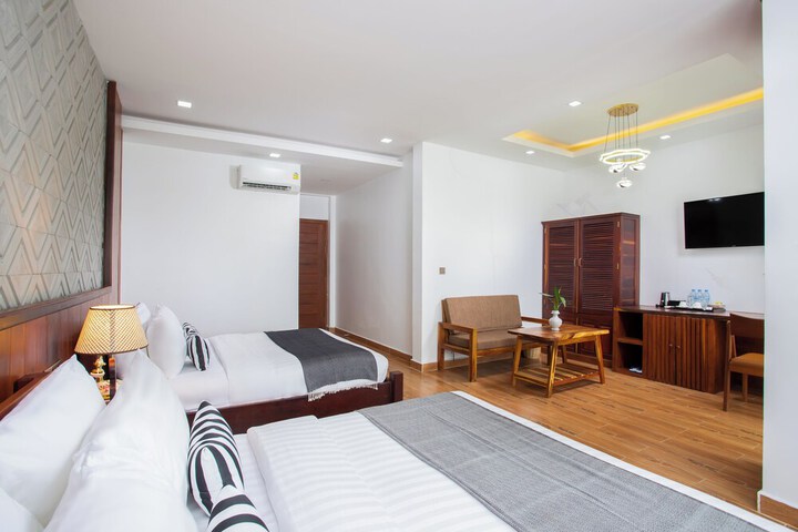 Room 16 of 180