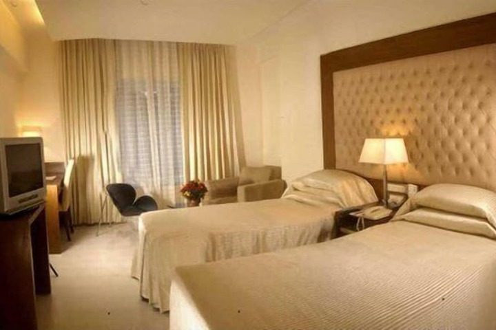 Room 2 of 15