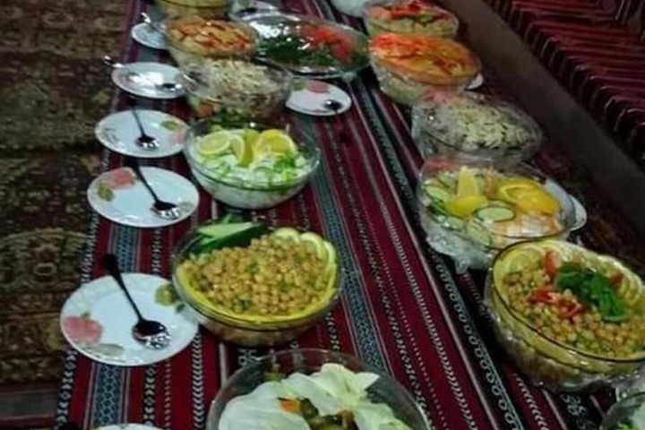 Dining 16 of 24