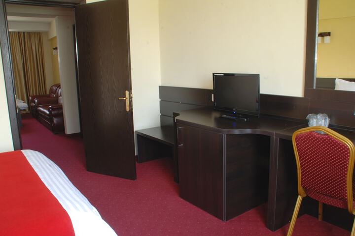 Room 7 of 51