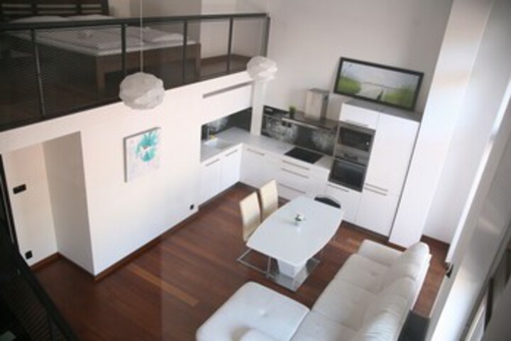 Room 81 of 275