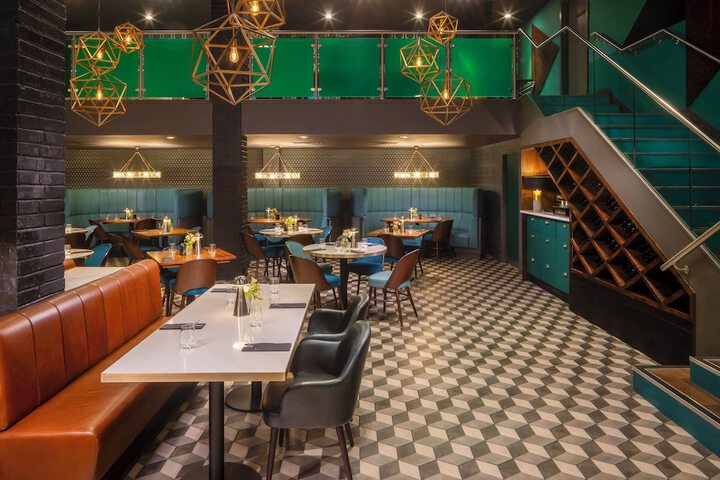 Dining 66 of 102