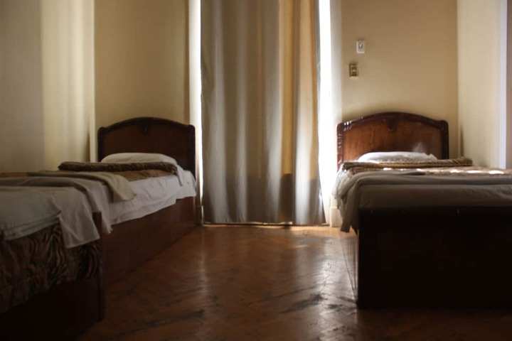 Room 26 of 38