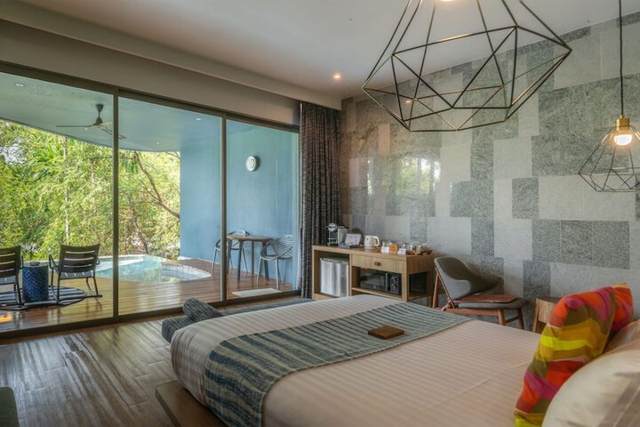 Room 47 of 185