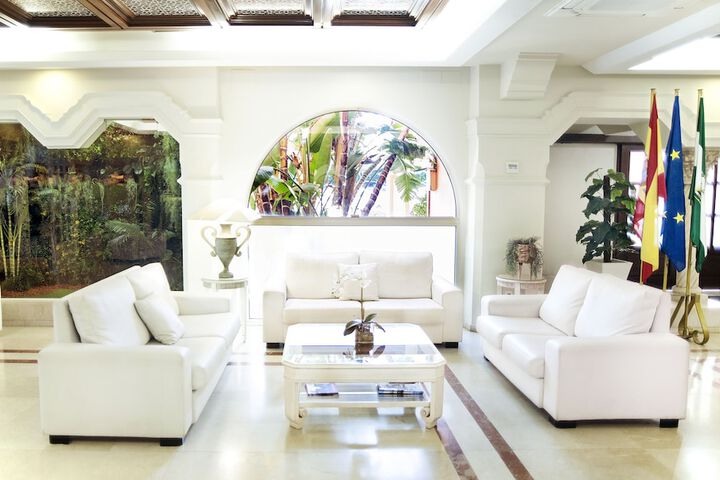 Hotel Lobby