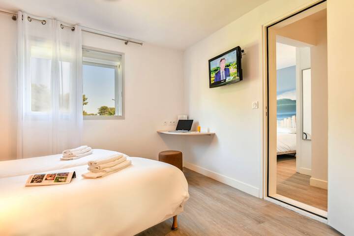 Room 15 of 50