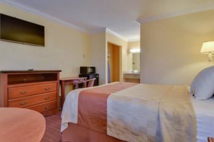 Room 35 of 57